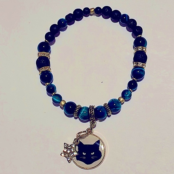 Cats Eye, Lava Stone, Amulet & Charm Bracelet - Picture 10 of 12